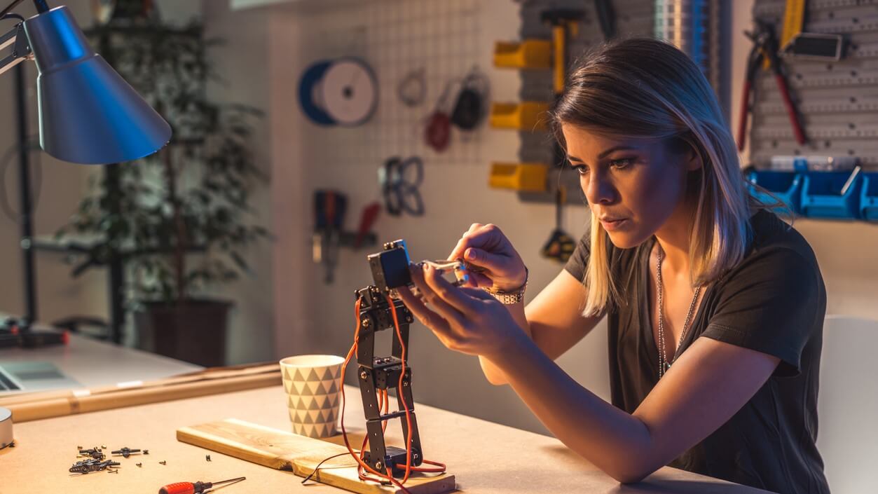 Benefits of Robot Technology in Business