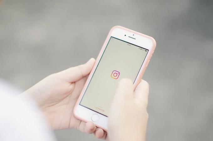 Buying Instagram Likes the Smart Way: Insights From Data, Algorithms, and Automation